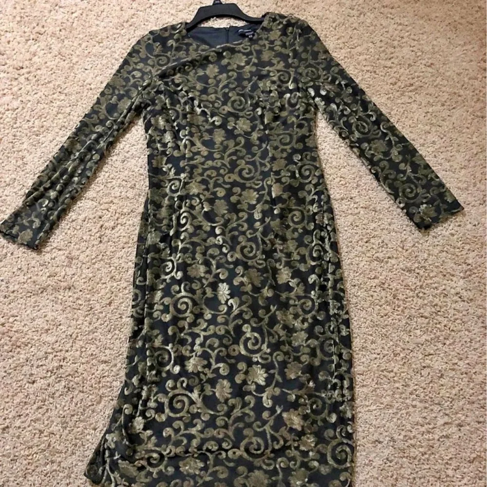 Dress - Picture 1 of 6